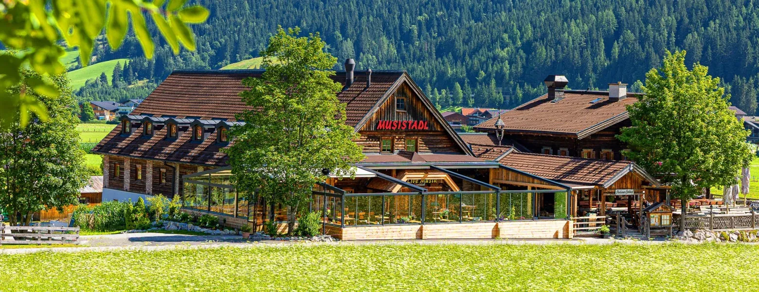 Flachauer Gutshof im Sommer